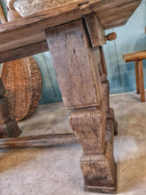 Load image into Gallery viewer, Dutch Renaissance 17th Century Table